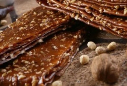 Yozgat Usulü Tatlı Badem Ezmeli Pestil Sarması Tarifi