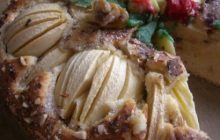 Nevşehir Usulü Tatlı Elmali Pasta Tarifi