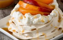 Mayotte Fransa home-style Recipes Kayısılı Pavlova Tarifi