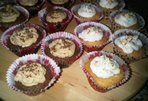 Feke Usulü Tatlı  Vanilyalı Ve Kahveli Cupcake Tarifi